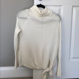 Turtleneck Sweater w/tie